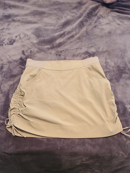 Columbia Sportswear Company Dresses & Skirts - Women’s Mini Skirt with Side Ruching - Light Beige